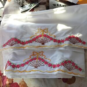 Vintage 90s Springs  Embroidered King Size Pillow Cases Small roses 2 pcs. New